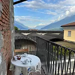 Moni's House * Gravedona